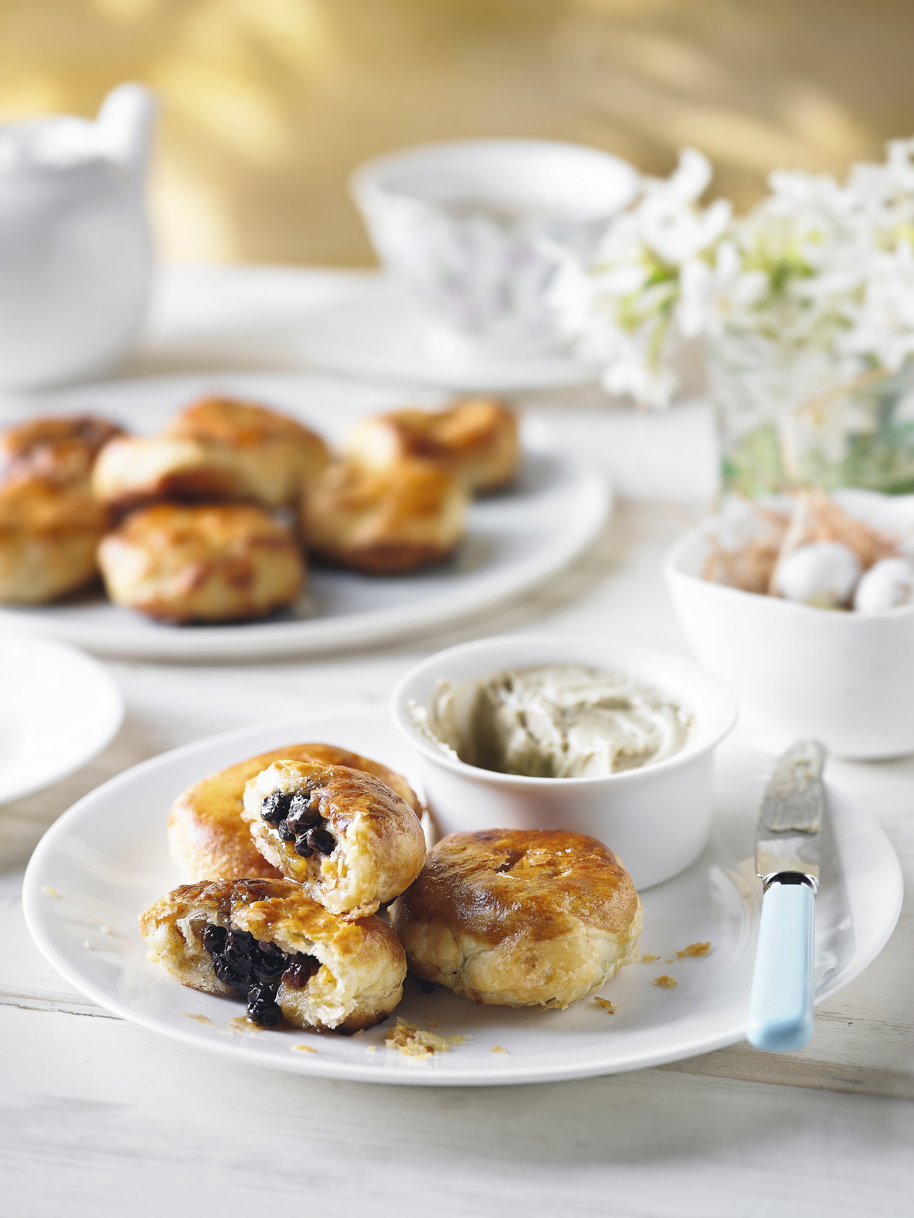 Traditional Eccles Cakes | The English Kitchen